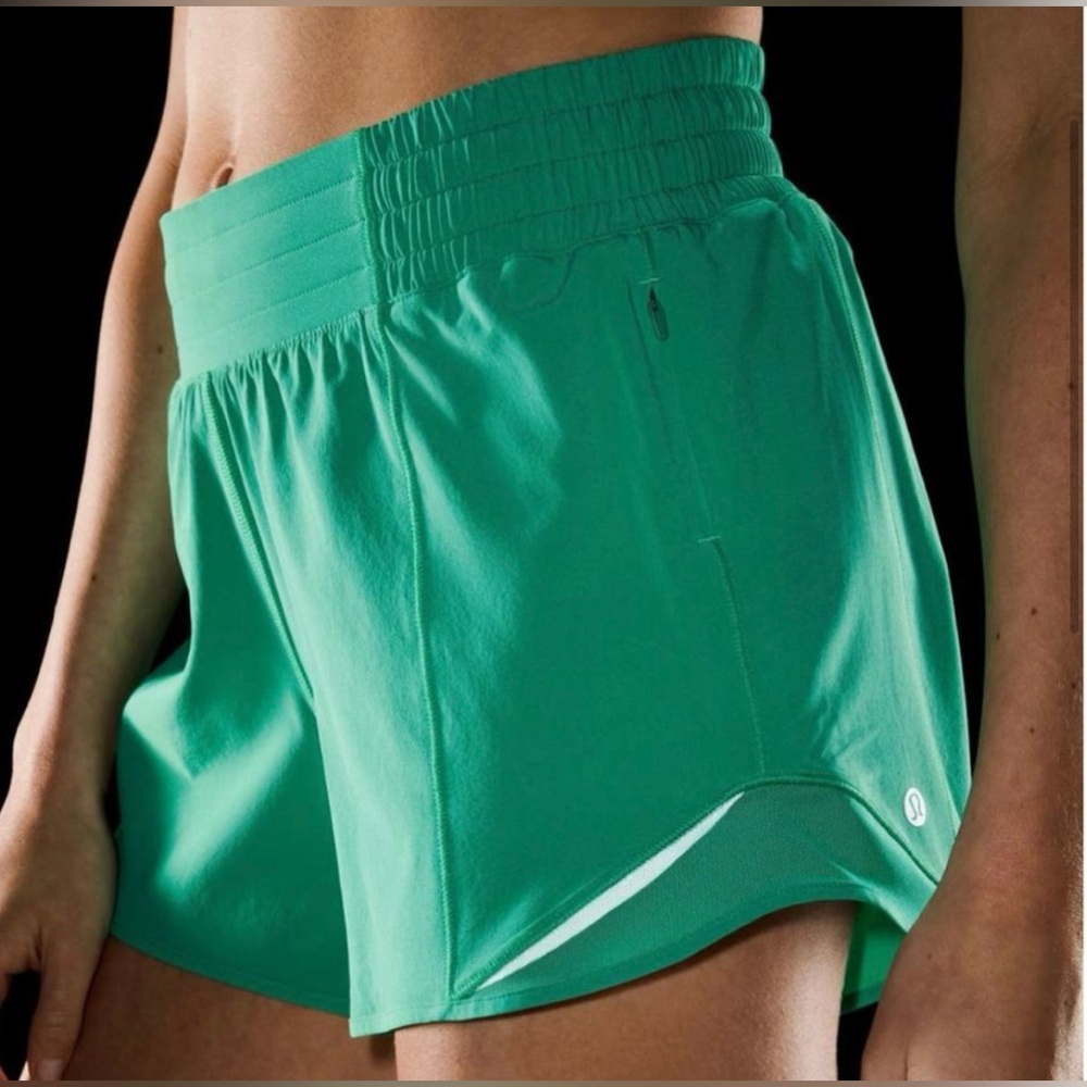 Lululemon Hotty Hot High Rise Lined Shorts 2.5” Size 4